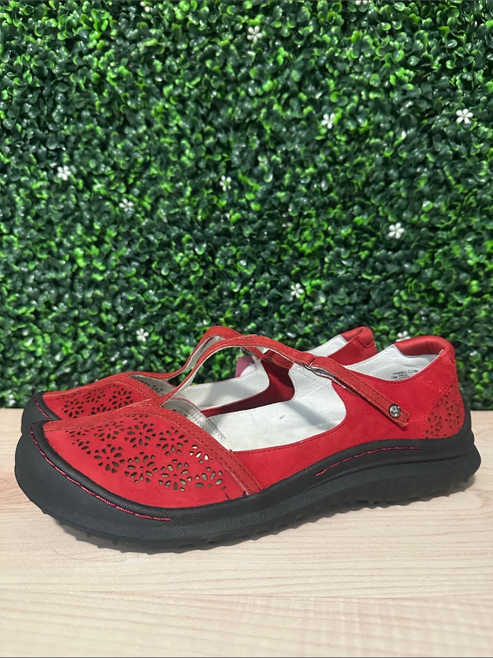 Jambu Creek Sandals